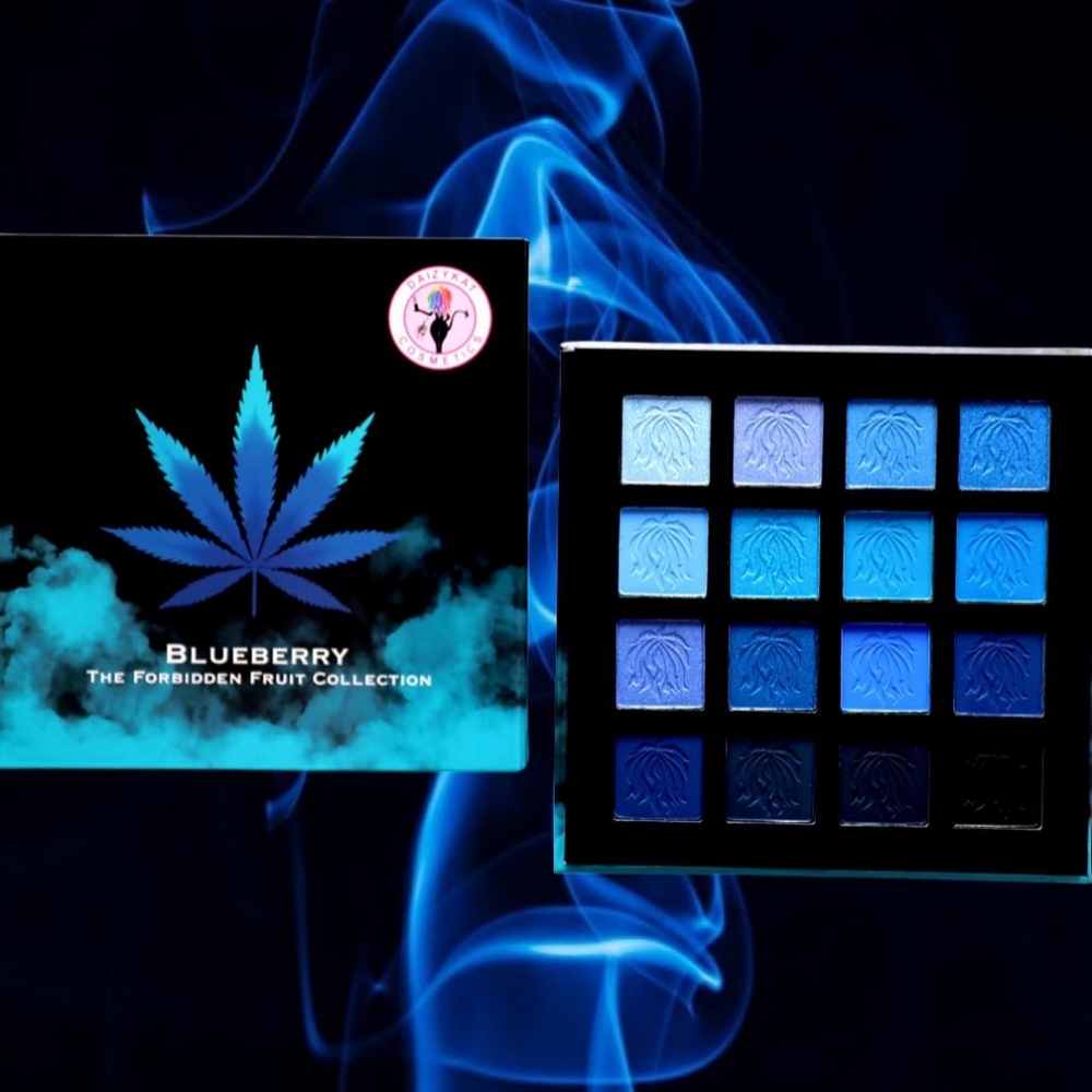 DAIZYKAT BLUE BERRY THE FORBIDEN FRUIT COLLECTION PALETTE